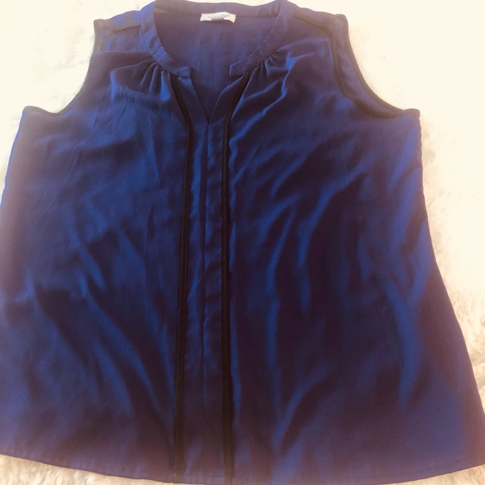 Top by Calvin Klein - Picture 7 of 11